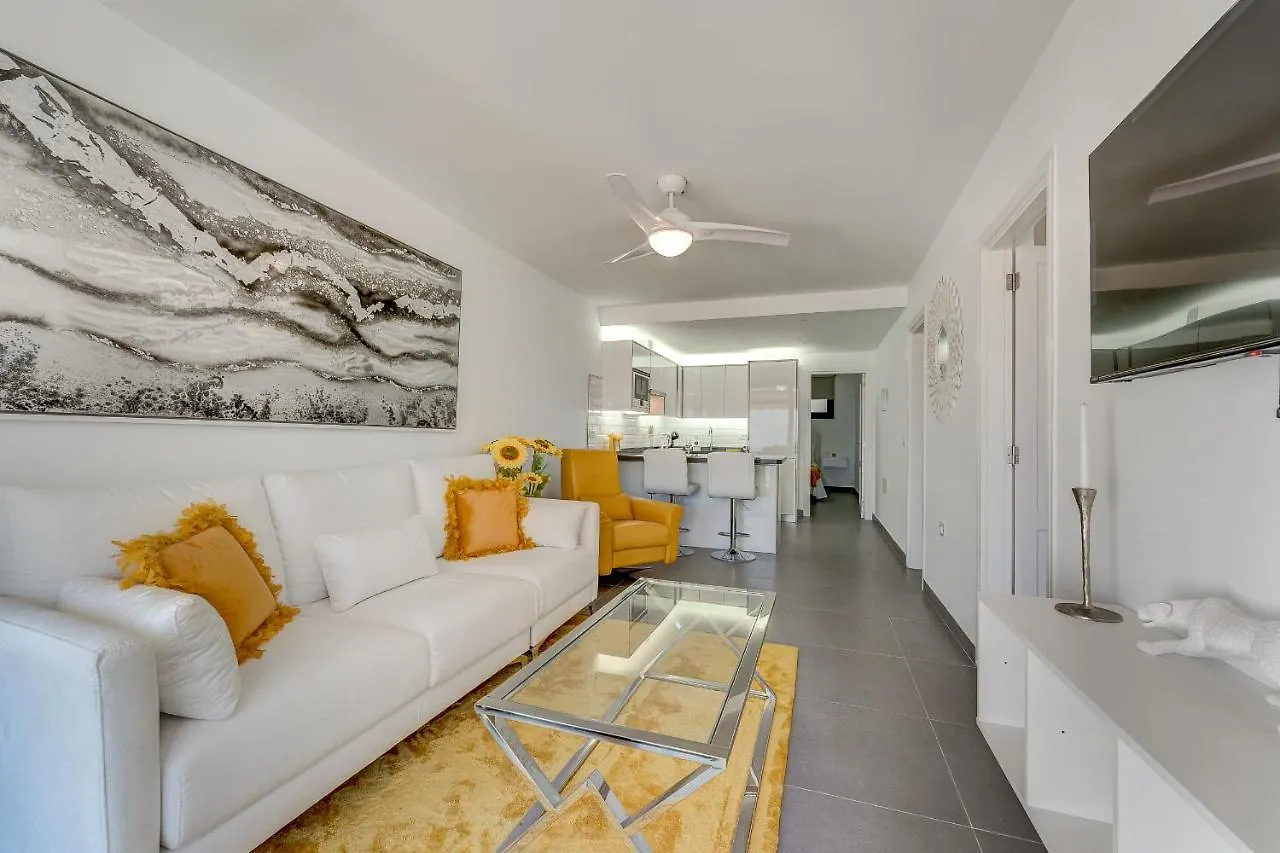 Buenavista Sunflower Apartment In Playa La Arena Puerto de Santiago  Puerto de Santiago (Tenerife)